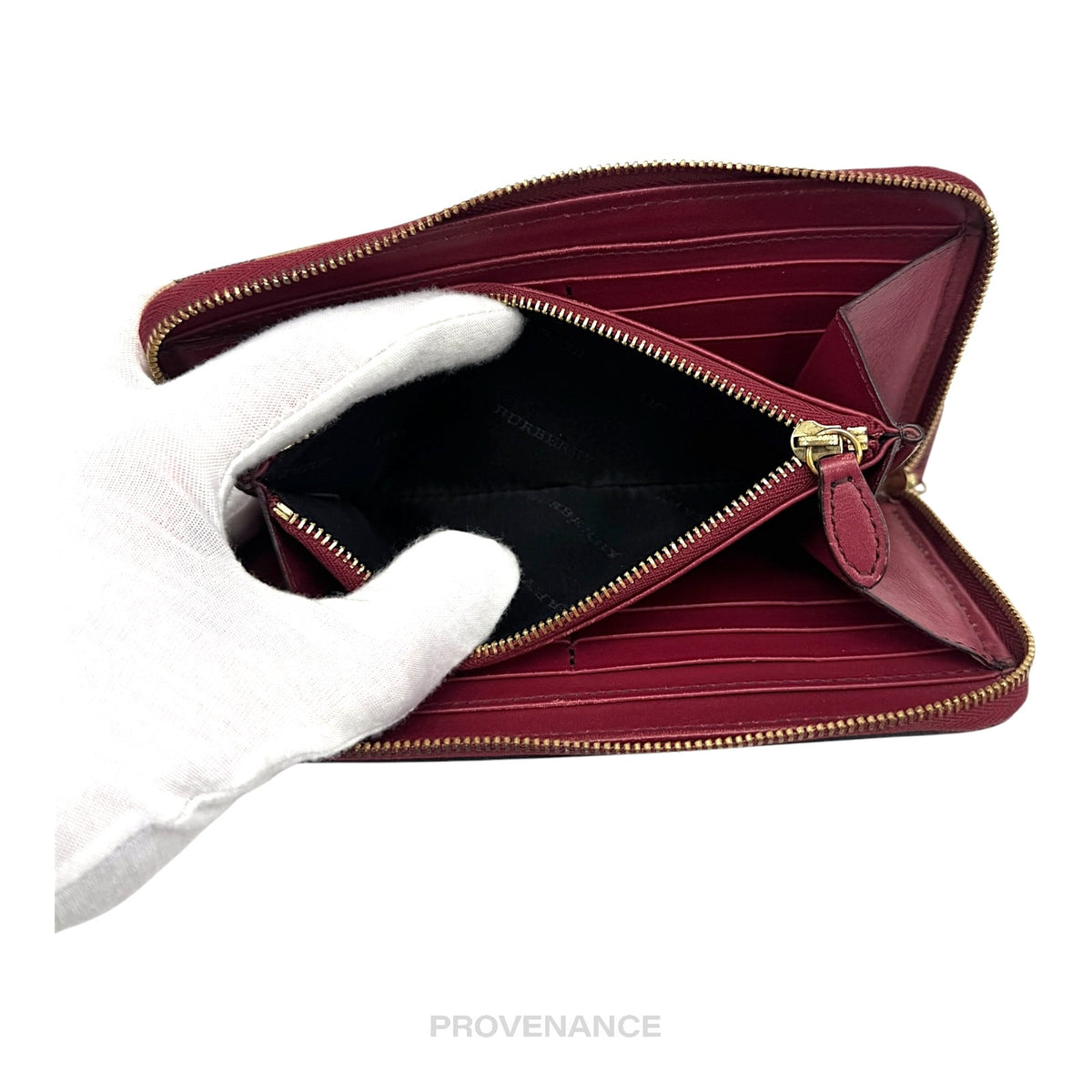 🔴 Burberry Logo Zip Long Wallet - Red Nova Check
