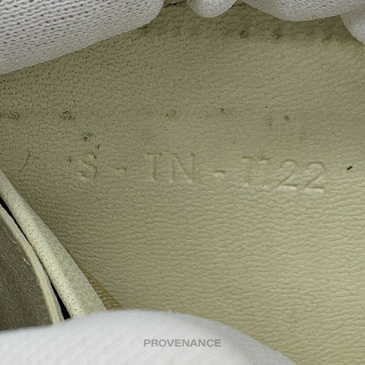 🔴 Celine Multifunction Zip Long Wallet - Iridescent Prism