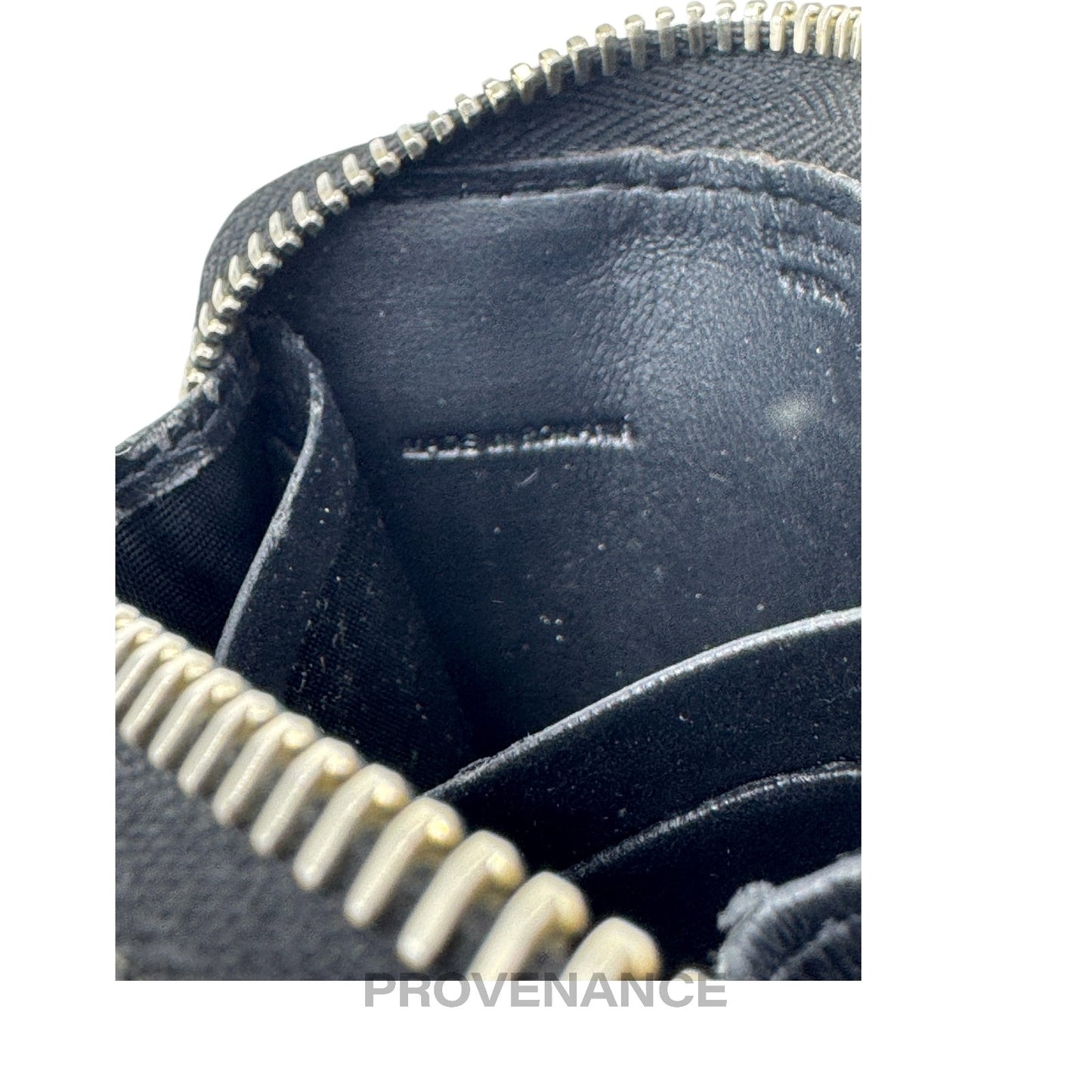 🔴 Givenchy Bambi Zip Card Wallet - Black