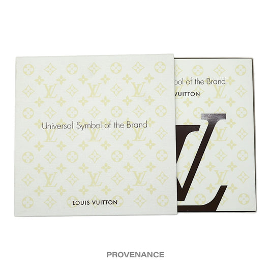 🔴 Louis Vuitton "Universal Symbol Of The Brand" Book