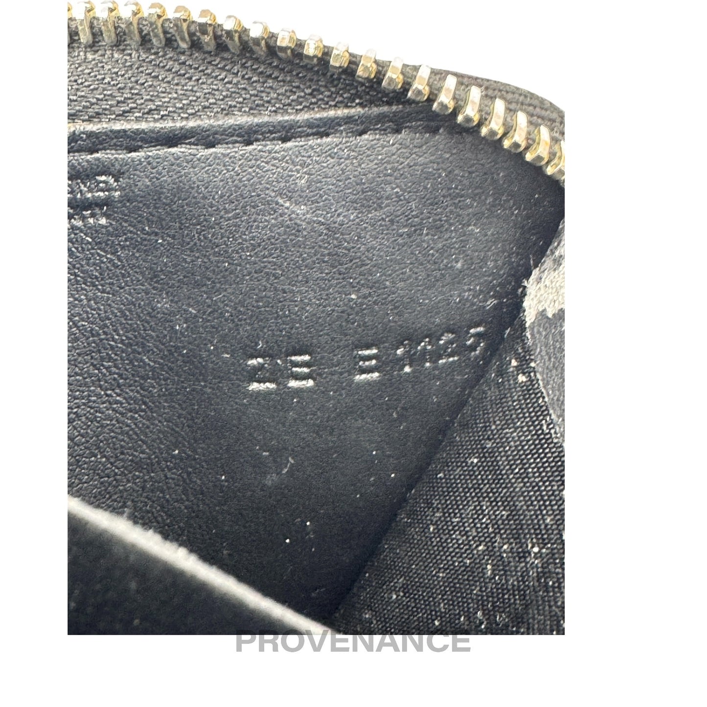 🔴 Givenchy Bambi Zip Card Wallet - Black