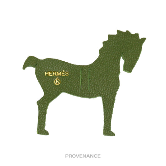 🔴 Hermes petit "h" Ribbon Horse Charm - Green Mysore