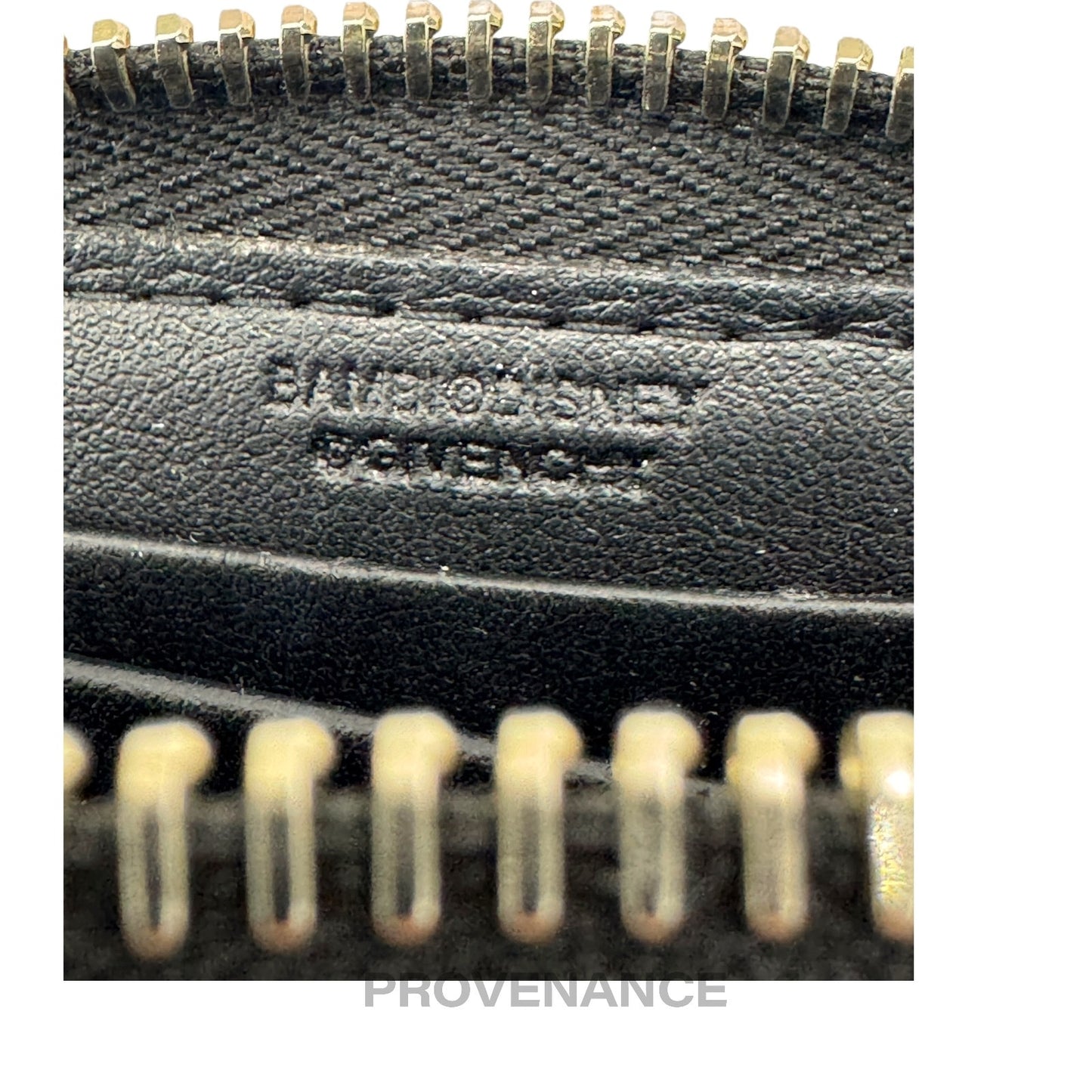 🔴 Givenchy Bambi Zip Card Wallet - Black
