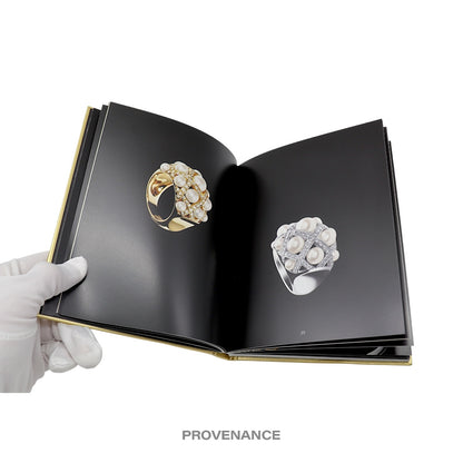 🔴 CHANEL Book - Fine Jewelry Hardcover Gold