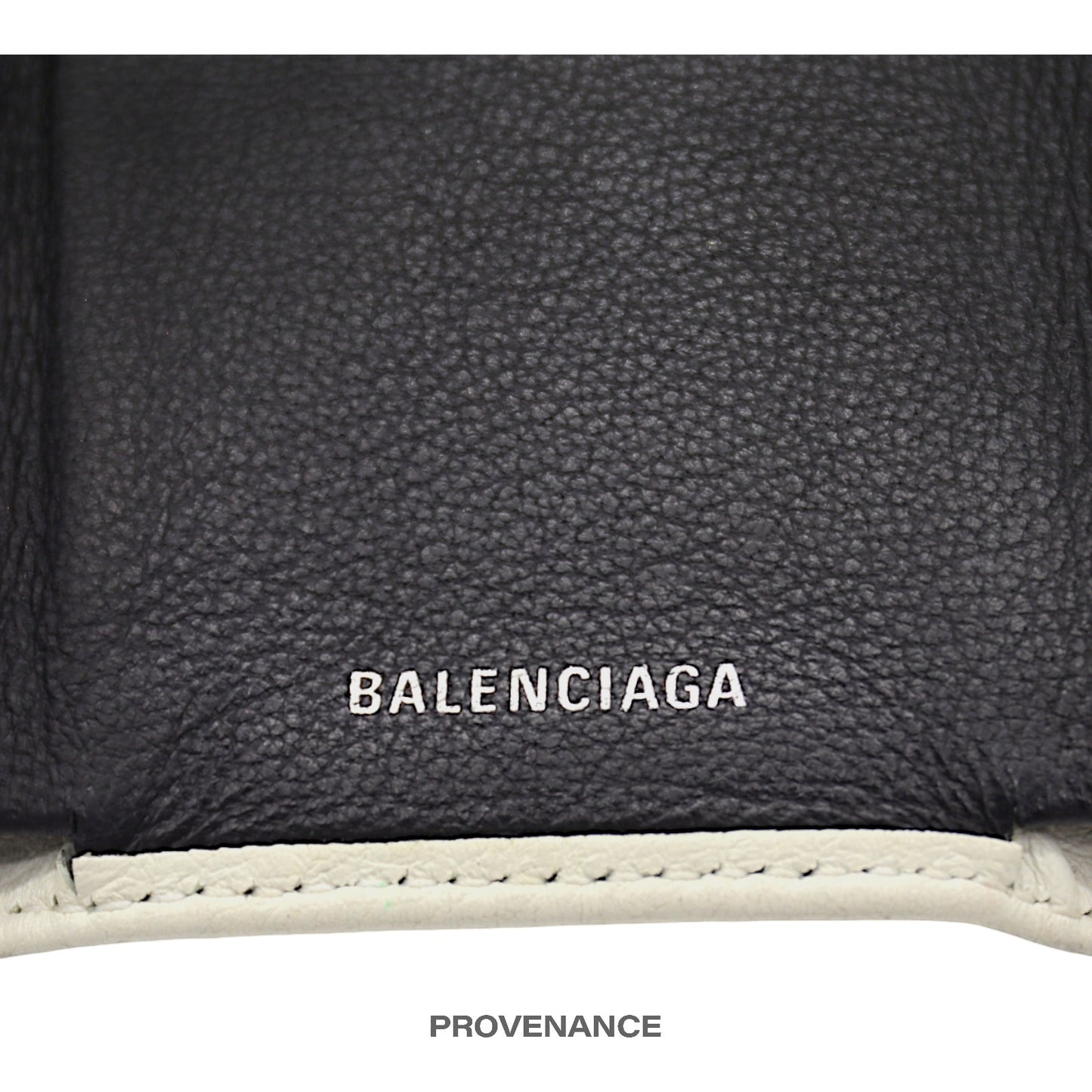 🔴 Balenciaga Logo Print Trifold Wallet - White