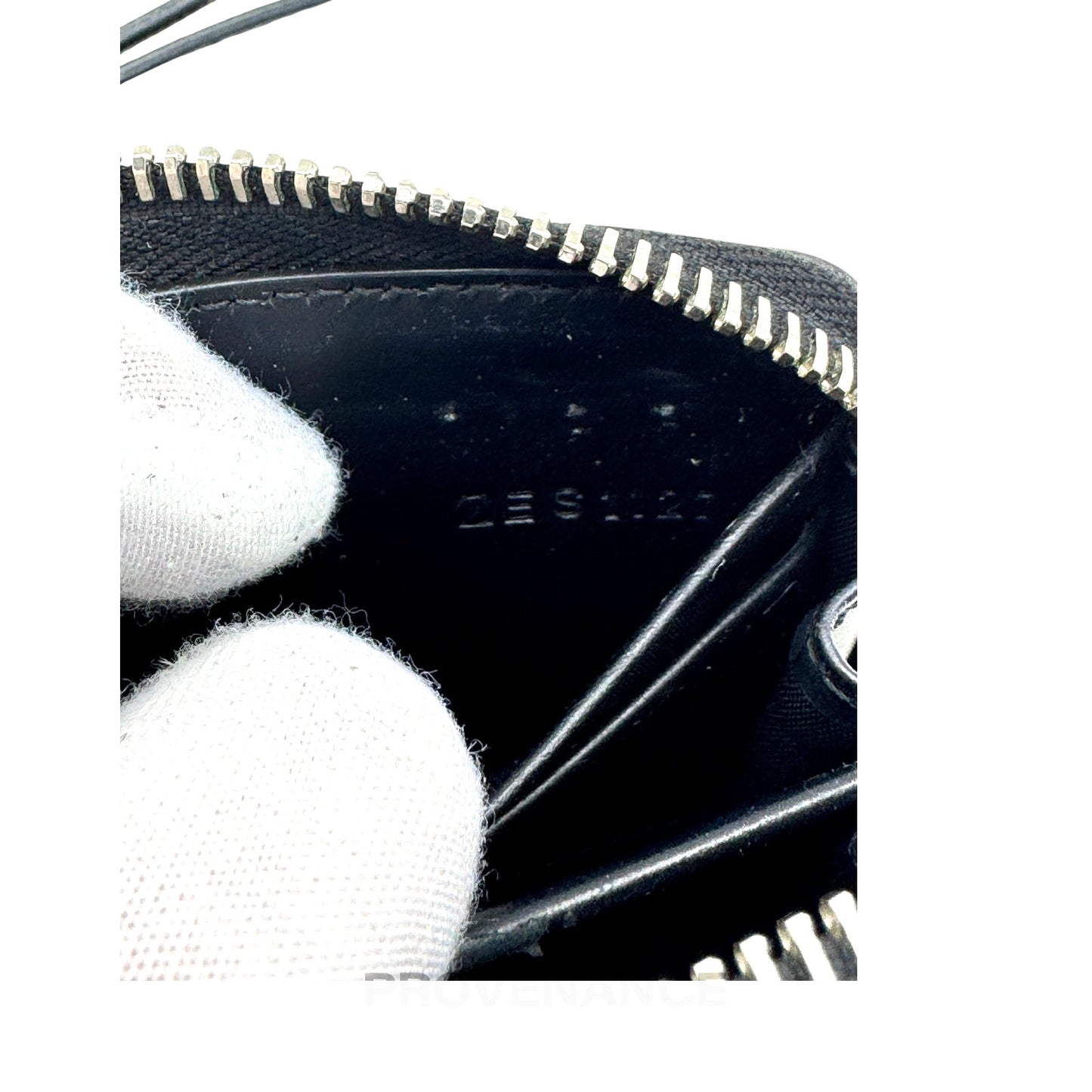 🔴 Givenchy Star Zip Card Wallet - Black Leather