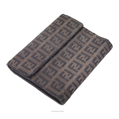 🔴 Fendi Trifold Wallet - Mini FF Zucca