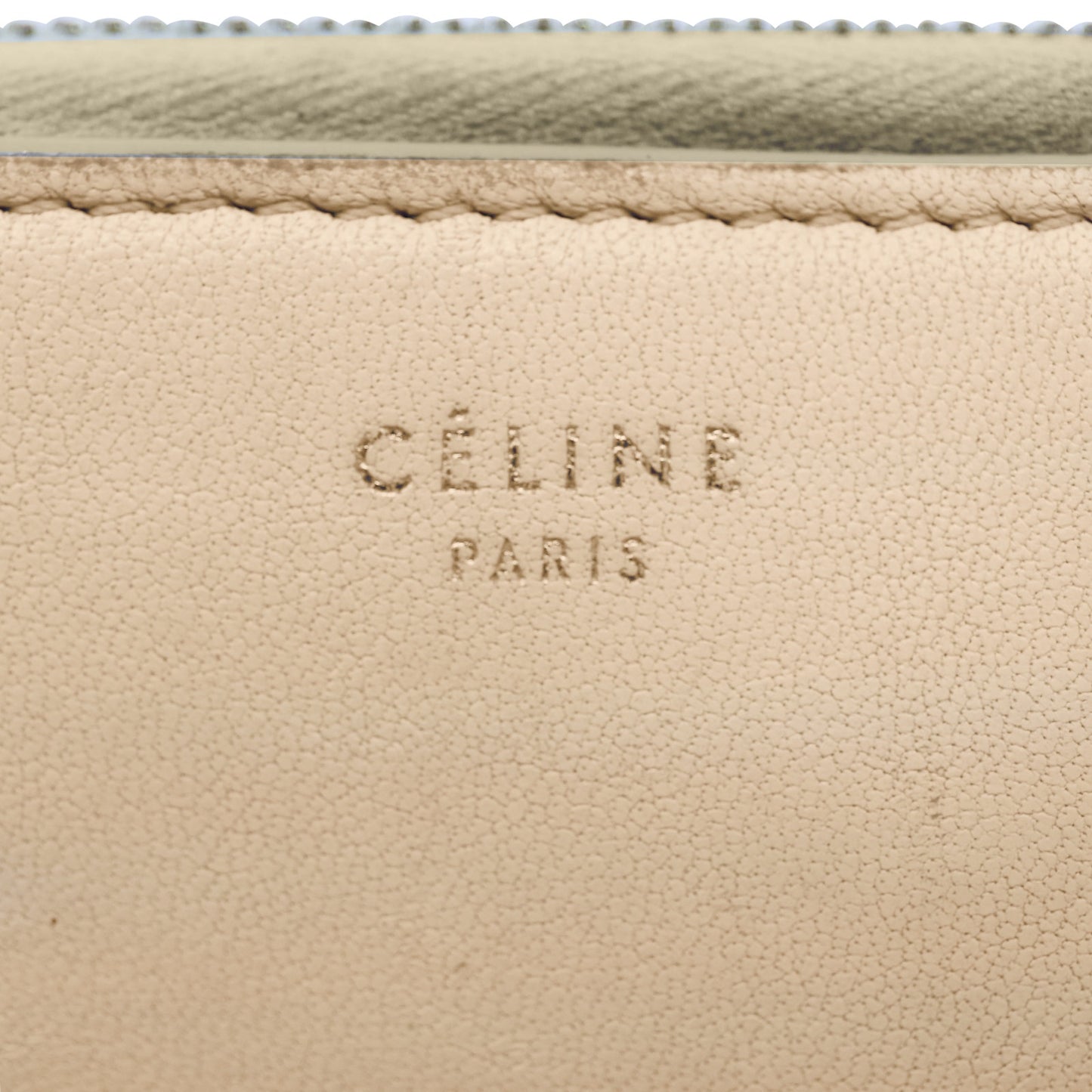 🔴 Celine Multifunction Zip Wallet - Beige/Navy