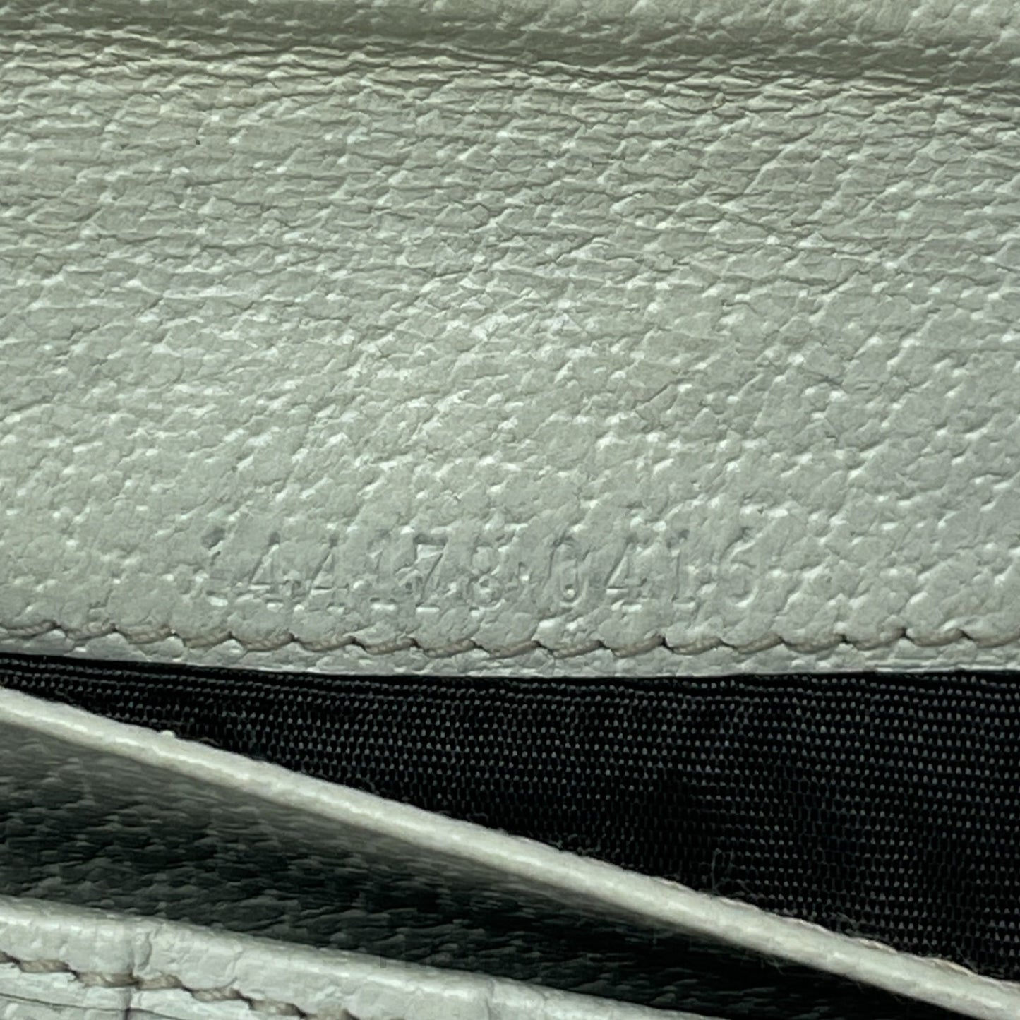 🔴 Gucci GG Canvas Long Wallet - White with Web