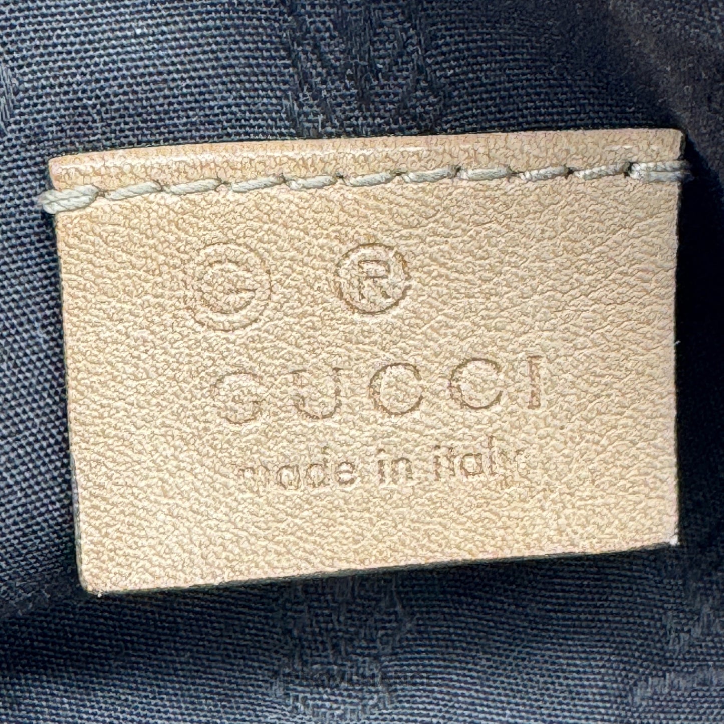 🔴 Gucci Cosmetic Pouch - Nude Guccissima Leather